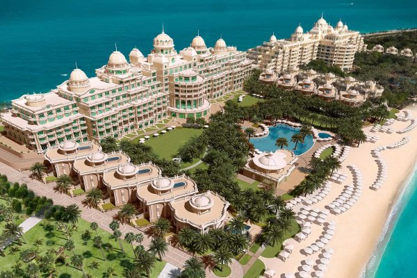 3 бонуса от отеля Raffles The Palm Dubai 5*