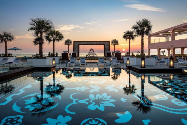 Сезон скидок в ОАЭ: пляжные отели на все включено!