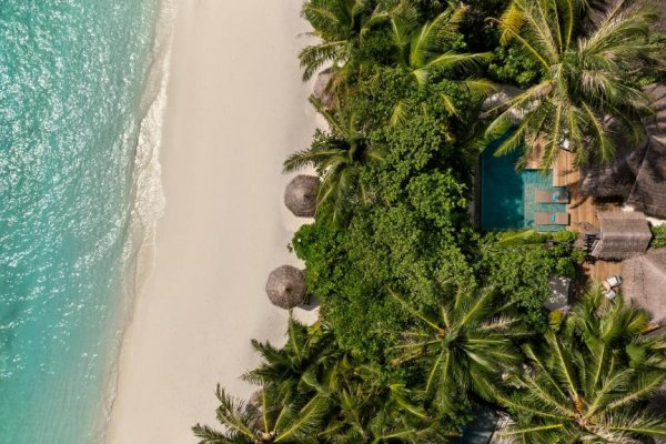 Апгрейд питания и скидки на проживание в премиальном Anantara Dhigu Maldives 5*!