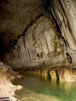 Пещера легенд Гуа Черита
